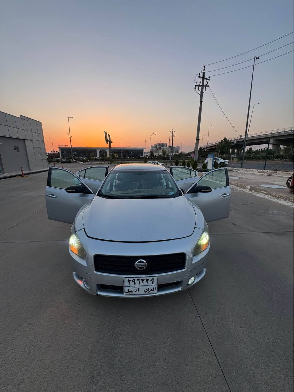 Nissan maxima
مۆدیل ٢٠١١ 
فول فول قەپات مواسەفات 
٣ بەسمە 
دەبڵ گێر تۆماتیک عادی سپۆرت گێر شەفت 
تەبرید سارد گەرم دەبڵ ڤانە کوشن سارد گەرم 
کوشن جلد کارەبای خەزن میمۆری 
سوکان ڤۆلیۆم تحدید سرعە سوکان خەزن هیتەر 
شاشە گەورە ماپ گیپی ئێس ٦ سیدی بلوتوز دیڤیدی کامیرە 
سلایت پەردە بیلاد کارەبای هەر چوار دەوری حاسە تراکشن 
٤ جام ئاوێنە ئۆتۆ ئاوێنە شەفت ئیشارە 
دەبڵ گزۆز باڵ تاخم تایەی خاوێنە 
سەیارەیەکی جوان و خاوێنە گێر و مەکینە و کارەبایەتی مەزبوتە تەقە رەقەی نیە نرخی ٧٠ وەرەقەیە و کەمێک مەجال ١٢ وەرەقەی غرامە لەسەرە لە سعری دێتە خوارێ 
وەک بۆیاخ بە کامل بۆیاخ دەیفرۆشم بەس براوە بەشەرت
ناونیشان هەولێر 
ژم*********** أربيل, العراق
