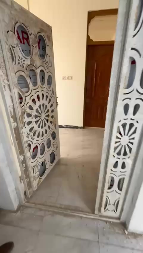 بسم الله الرحمن الرحيم
شقه للايجار في حي النداء غرفتين وصاله ومطبخ وحمام البناء درجه اولا الارضيه رخام موقع جدآ مميز شارع 60الاول قرب موقف الكيات للاستفسار :***********
