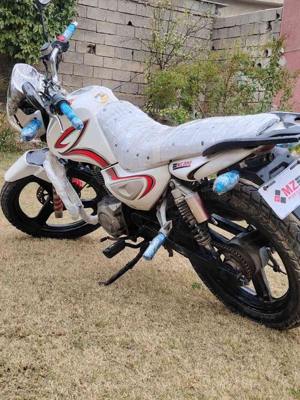 السلام عليكم سنكي موديل 2018 كهربائيات شغاله مكينه لا تنقيص لا تبخير دراجه نظيفه اوراق كامله السعر 550 وبيها مجال للطيبين***********
