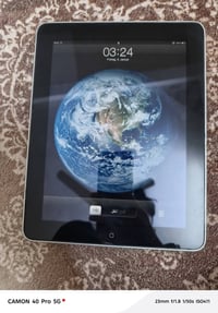 شبه جديد • ويا شاحن • موضح بالصور