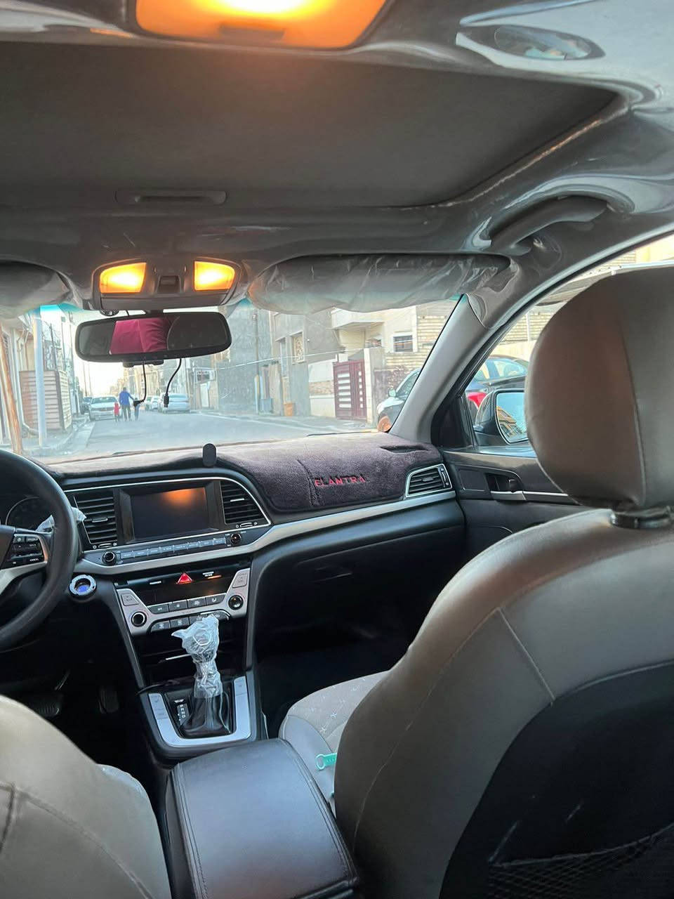 الانتره 2017 محرك وكير وتبريد وصدر وتخم تاير كله جديد السياره ماشيه 126 جاهزه من كل النواحي رقم اربيل هزه وسنويه باسمنه جديده سعر البيع 128 وبي مجال مكان السياره الغزاليه المواصفات   بصمة تشغيل
بصمة ابواب
منظومة زنون
فتحة
رادار جانبي
تدفئة كشنات
صندوق ذكي
كامرة دوارة
شاشة كبيرة
3 انظمة قيادة
ماشية 126 للاستفسار الاتصال ‭0770 819 4619‬ بغداد, العراق
