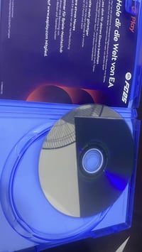 Fc25 مستخدم قوائم انكليزية تعليق عربي ٢٠ الف العنوان : الكرادة كمب سار...