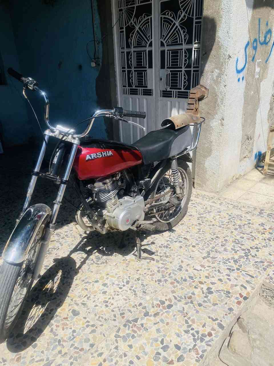 السلام عليكم أربعه كير الشاصي مديل 2015 مكينه2018
ما مفتوحه دراجه نشطه وياه راصطه باكستاني السعر 300الف *********** الرقم بي واتساب
