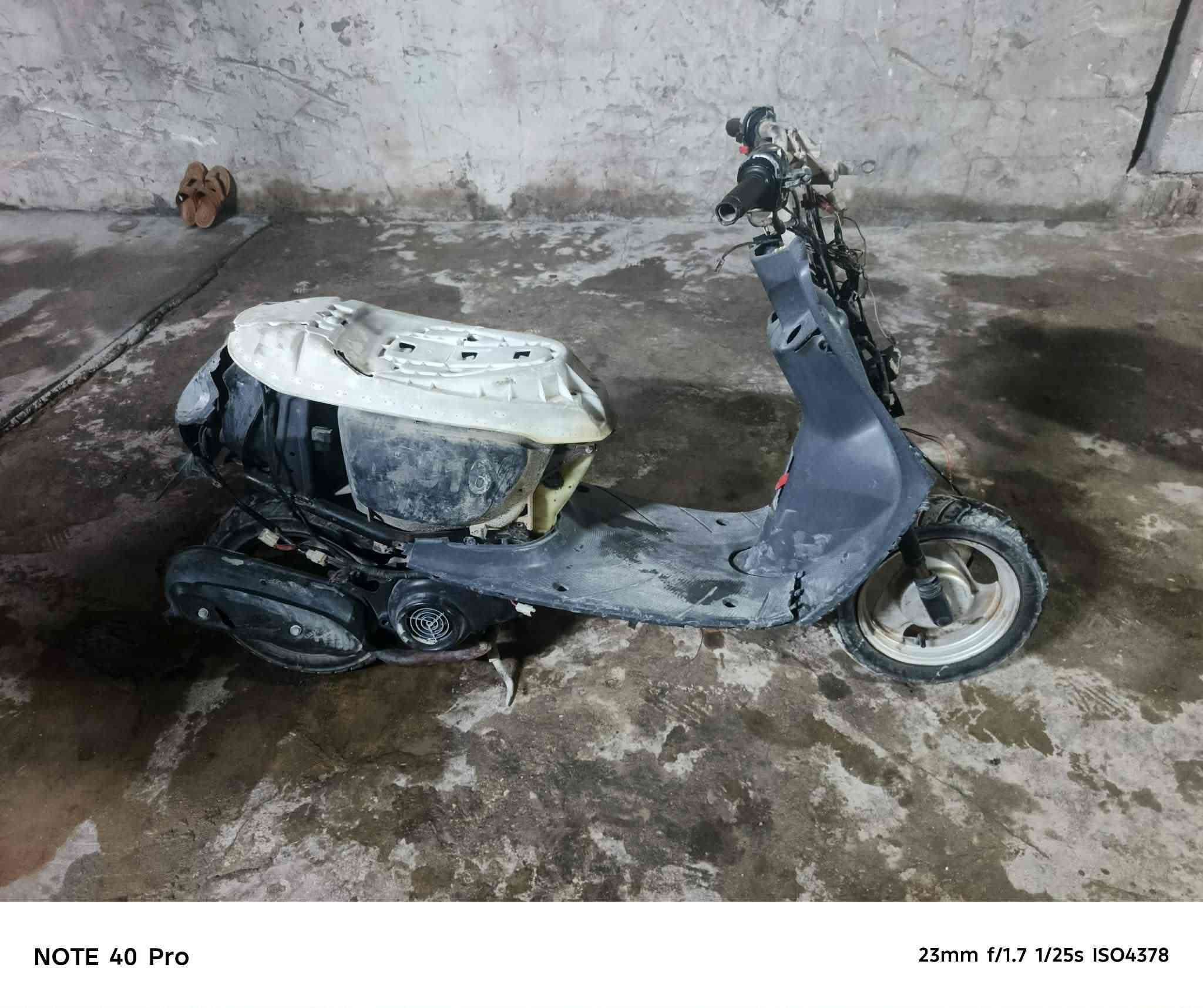 دراجه منغولي
للبيع شرط شغل
شاصي مكفول
لسعر75 وبيهه مجال بسيط
لتصال.***********
