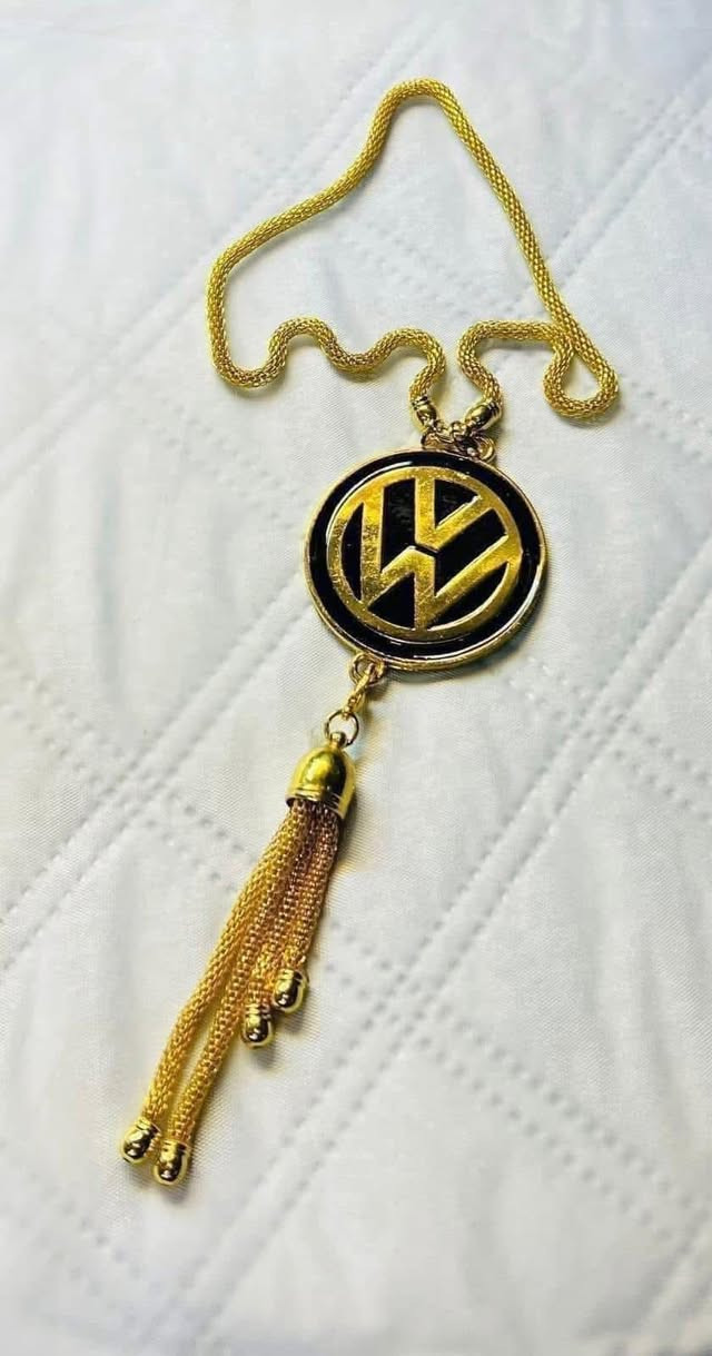 يتوفر لدينا
غلاف دشبول للسيارات التاليه 

🛑بيتل 

🛑جيتا 

🛑تيكوان 

🛑باسات 

🛑اطلس 

🛑يوجد غلاف دشبول جيتا من موديل ٢٠١٣ الى موديل ٢٠٢٠ لون اسود فقط السعر ١٥  الف 

🛑درع بصمة تشغيل داخليه ب علامة لون نيكل حديد السعر ١٠ الاف

🛑مداليه تعليك بل مرايه الداخليه ذهبيه بعلامة سيارتك السعر ٥ الاف 

🛑غلاف دوس سعر التخم ١٠. الاف 

🛑جلاتين يدة باب التخم ٨ قطع ب ١٠ الاف 

🛑نايلون كشن ضبابي ثخين سعر التخم ١٥ الف 

🛑كاعيات بلاستك عام علامة فوكس واكن سعر التخم ٢٥ الف 

🛑نفاضة چكاير علامة فوكس واكن ضوئيه داخل حديد السعر ١٠ الاف 

🛑مصدات ابواب سعر التخم ٥ الاف 

للاستفسار خاص او على الرقم ***********

يوجد توصيل لجميع انحاء العراق 
اجور التوصيل ٥. الاف 

علما ان الكماليات عام لجميع السيارات ال فوكس واكن
