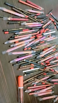 اقلام تحديد • لون يجنن • خصم بالكمية