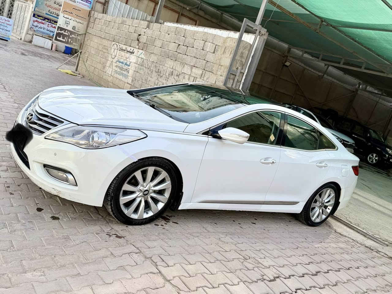 هونداي ازيرا 2013 خليجي ابيض بيع او مراوس حسب قناعة
ماشية 200 الف وقابل للزيادة

رقم سليمانية مميز تحويل مباشر

محرك 6 المرغوب ما مفتوح شرط 

بيها  باب خلف صدر صبغ وربع جملغ مكفول دواخل يرباك وكلشي عل فحص

سياره فول و1 على 1 vip  تبريد وتدفئة بالكشنات 

بصمه ابواب بصمه تشغيل بصمه بالصندوق 

بنوراما 

حساسات امامي خلفي 

لايتات زنون 

برده خلفيه كهرباء

برده على ابواب الخلف 

المرايه الداخليه تعتيم 

اناره بالدشبول 

اشاره ترحيب عند الاقتراب من السياره 

اشاير بالمري 

مانع انزلاق 

الاناره الداخليه لد 

الكشنات الاماميه تحكم كهربائي 

مراية قلاب

الجامات الاماميه اوتو 

تحكم كامل بالستيرن 

مثبت سرعه

ارضيه مغلفه  

قطعتين تبريد

صدر وحدادية جديد

منظومة تبريد جديدة

تخم تاير حديد هانكوك

مكان السياره بغداد

وللاتصال ***********
