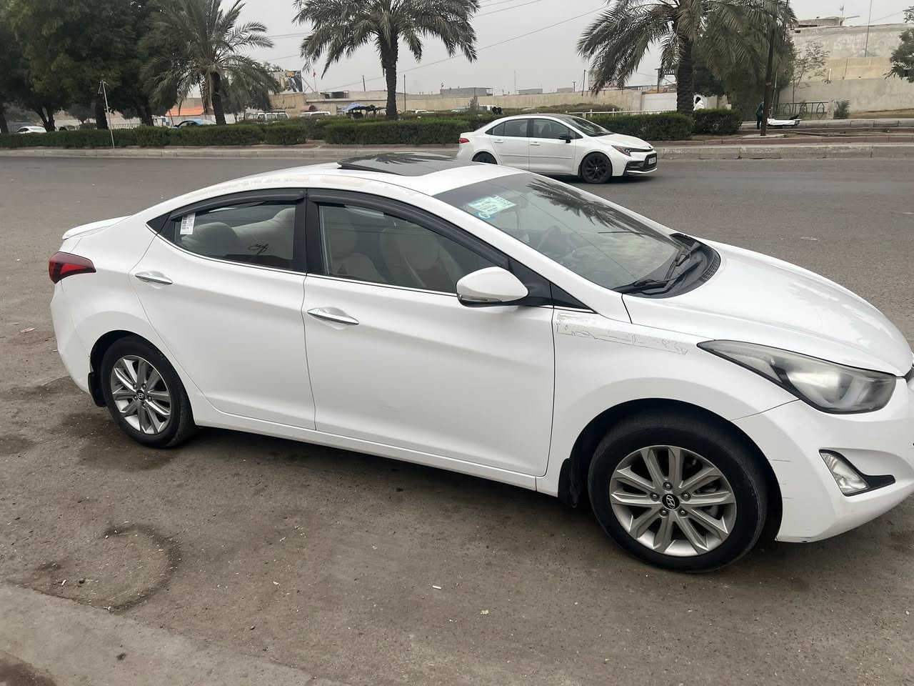 السلام عليكم
من رخصه الادمن 

النترا 2015 وارد خليجي 

مكفول من الحادث ومن الضرر وسياره نضيفه جدا 

سياره فول ماعدا بصمه  مواصفاتها معروفها 

سياره اي نقص مابيها كير محرك وتبريد كلشي جاهز بيها  وبيها بارد قدر اقل إصبع موضح بالسونار

عارضها 137 بيها مجال الشراي يتصل مكان السياره  بغداد شهداء البياع 

***********
