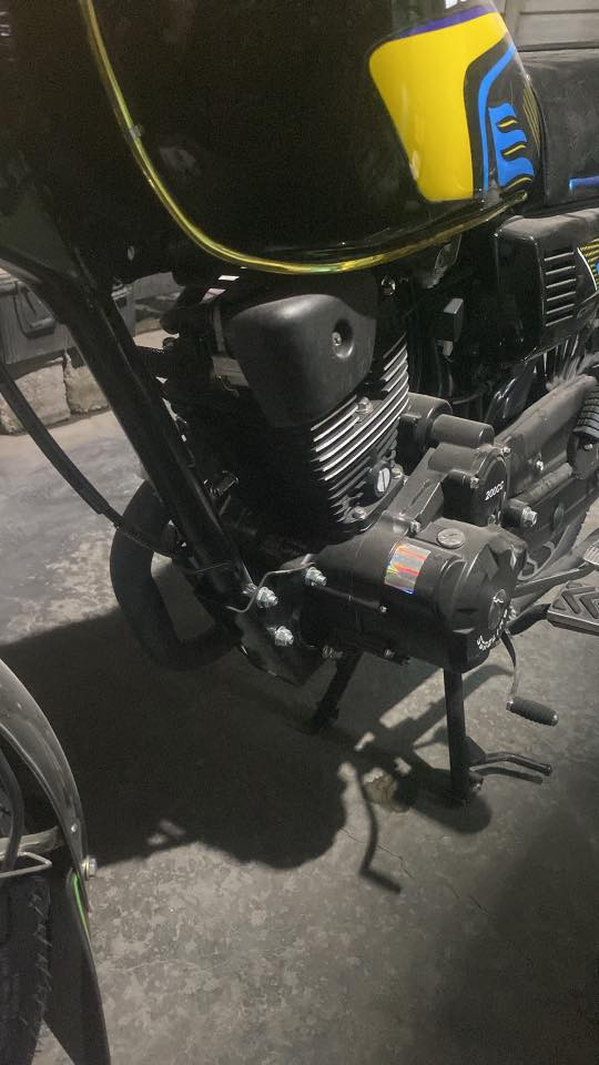 سلام عليكم دراجه أيراني موديل 26 زيرو زيرو كفاله عامه مثل ما موضح بالصور تجي وتشوف بعينك للبيع السعر مليون وبيها مجال الشراي يتصل ***********
