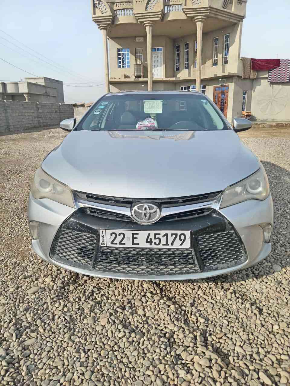 السلام عليكم 
كامري للبيع 2016
الضرر بونيد +جاملغ بدون دواخل 
الممشى 156الف
السياره باسمي 
السعر147
رقم الهاتف
***********
