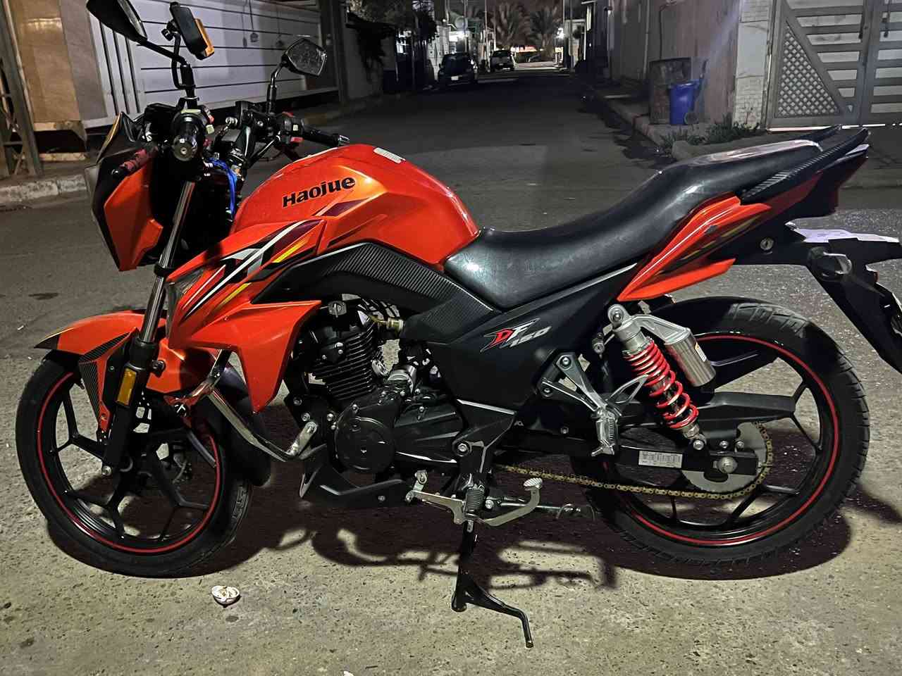 سلام عليكم دراجه البيع موديل ٢٠٢٠مسجله وكامله الواحات نكليزي تحويل ثاني يوم دراجه مكفوله من ضربه أو كلبه حيل حيل جديده دراجه مكانه رمادي التالميم سعره ١٦وبيه مجال بسيط ***********
