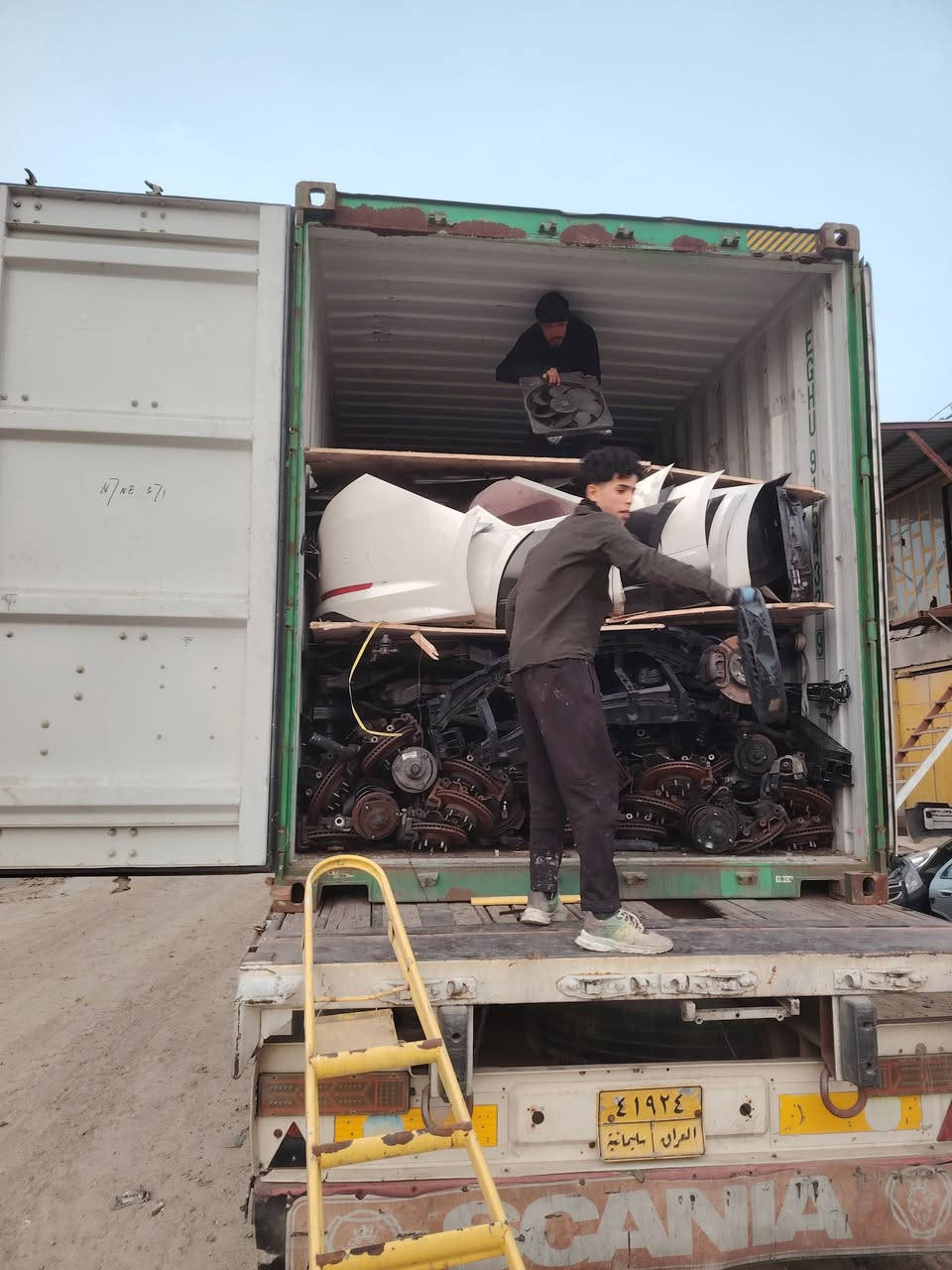 الحمدلله تم وصول الحاويه الكوريه
توصيل لجميع المحافظات 
ديوانيه حي الصناعي 
 مجمع سجاد الكوري 
*********** واتساب
*********** واتساب
