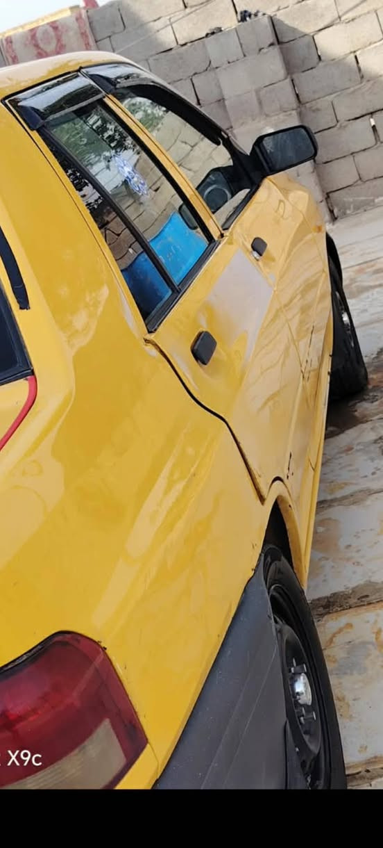 سلام عليكم سايبه للبيع موديل 15 سنويه جديدة 29 مصفره سيارة نضيفه ما مال شغل ما عوزه برغي ***********
