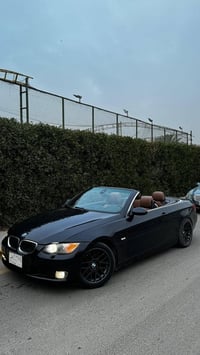 BMW e93 كشف قماره حديد الوحيده بل عراق بموصفاتها  موديل 2008  مكينه n5...