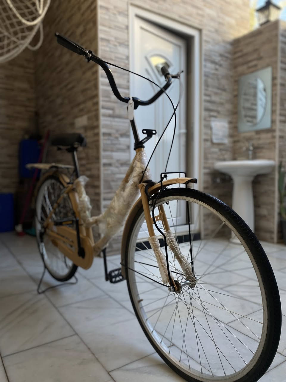 سلام عليكم شباب بايسكل للبيع كربلاء باسكل نضيف ولا شخط بدون نقوصات معروض ١٦٠ ألف وبي مجل بعده بجيس الشركه مستخدم شهر واحد الي يشتري يجي علا هذا الرقم واتساب ***********
