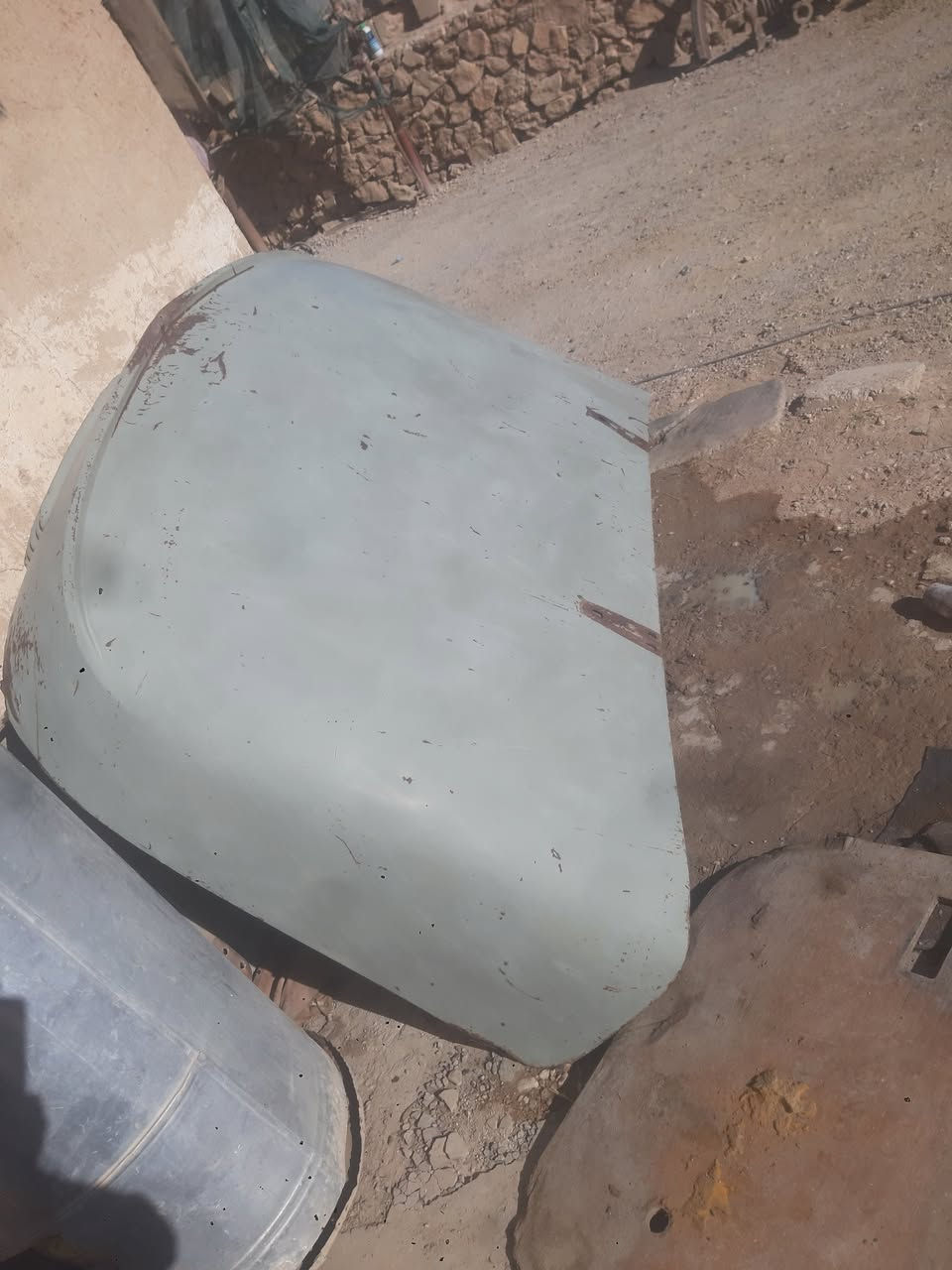 البيع بنيد ملح بلادي  وبدي تك طويله  وتانكي ٥٥٠ لتر مكان الانبار حديثه تصل *********** او ***********
