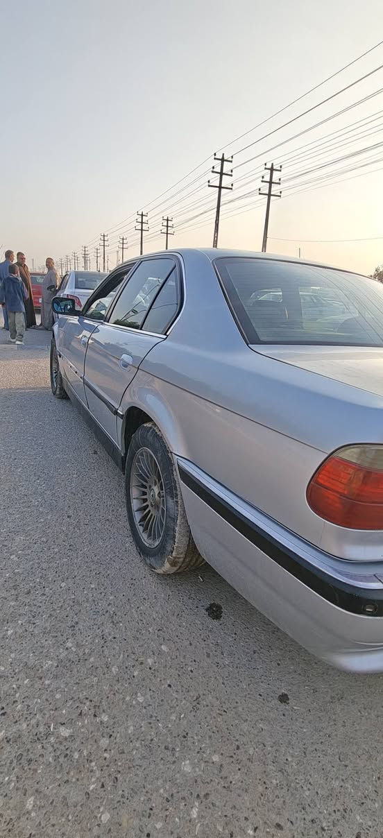 BMW/---الحجم /728خفاش
بيهة مكينة فيفيتي نضيفة حدادة جديدة صدرهة بل باكيت عربانة ورة شادلهة اكسن جديد درايم شفتات جديد السيارة مال جناي بسمي السعر 50$ وبيهة مجال الشراي يشلع عيوني رقم الهاتف ***********
