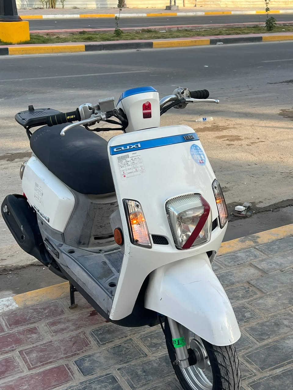 السلام عليكم للبيع  او المراوس ماكس بوليسي مصطرة2011 الدراجه ينرادلها تجفيت فقط الباقي مكفول مختومه مزودة تزويد اصلي من تايوان عقل رياضي وسلف رياضي ونوزل 6فتحات جويتر مكينه 55بلاد إذا  كهربائيات كلها شغاله    ماناقصها أي شي الدراجه جديدة وعلى إيدي ماشيه48الشاشه شغاله لايت زينون مكاني كربلاء حي العباس السعر 850وبيهة مجال إذا شراي تشلع عيوني ***********
