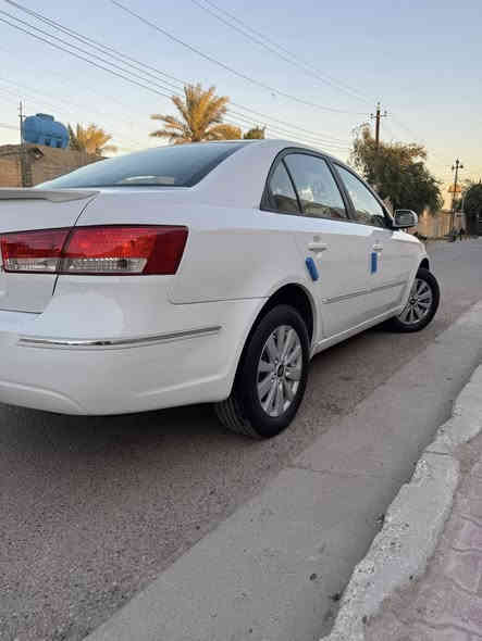 السلام عليكم 
سوناتا 2009 خليجي تكسي مطار 
مكينه 2400 دوش 
كير 5 نمر 
سيارة مكفوله من ضربه وتبديل 
بيها صبغ جاملغ امامي وربع بنيد بدون دواخل  والباقي مكفول كفاله عامه 
تخم تاير جديد 
صدر امامي خلفي جديد 
ويل كروم
تبريد ❄️ ثلج 
سنويه ورقم جدد 
تريد وكاله تريد تحويل 
سيارة احلى من صور سيارة  حلوة بمعنه الكلمه وبل عافيه على لي ياخذها
سعر 117 وبيها مجال جدا بسيط مكان سيارة بغداد الزعفرانيه 
متواجد رقم واتساب فقط ***********
