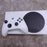 سيريس اس • ثنين جويستك • الكارتونة