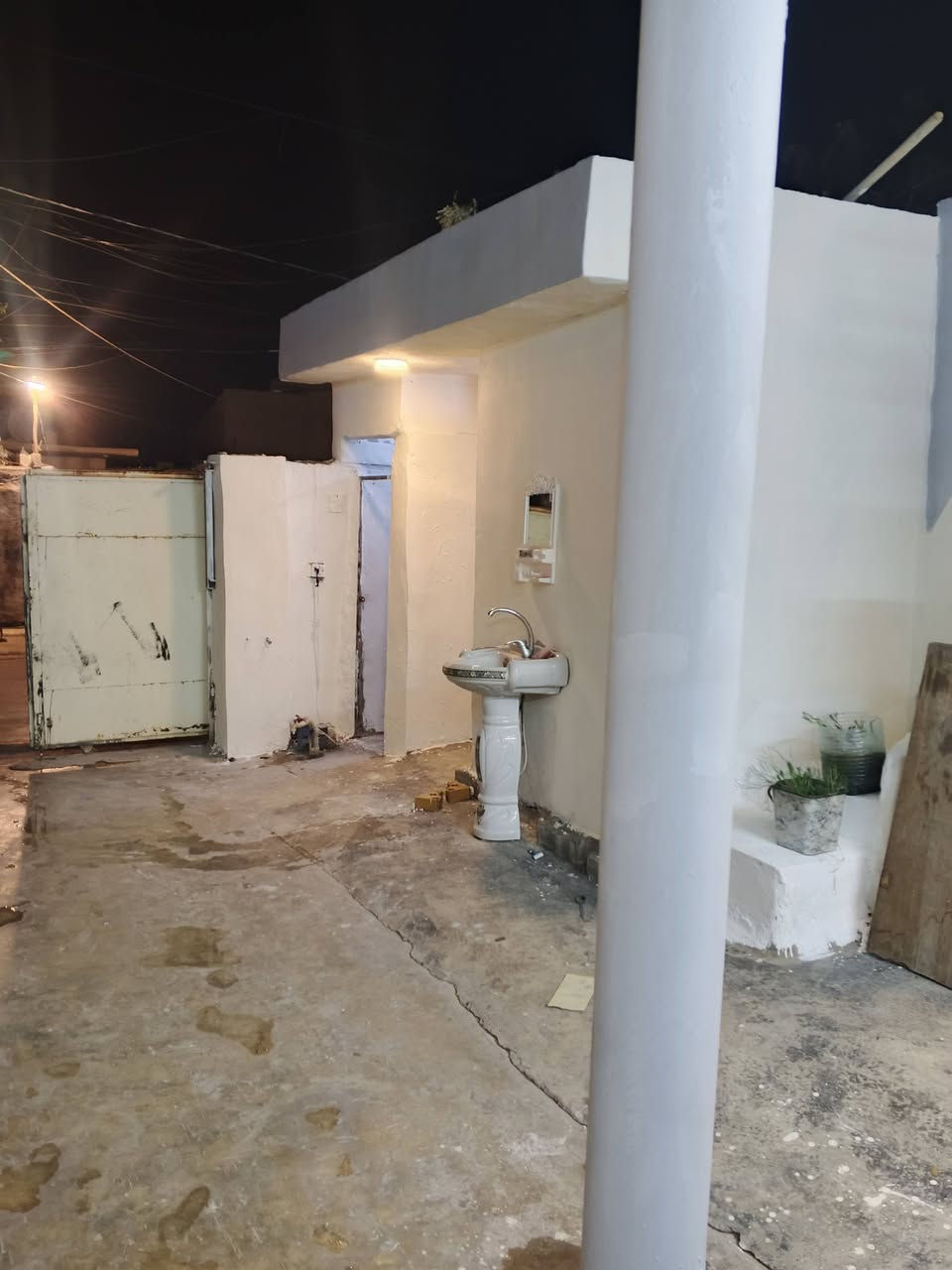 دار للبيع مسجل بالبلديه حي العروبه ***********
