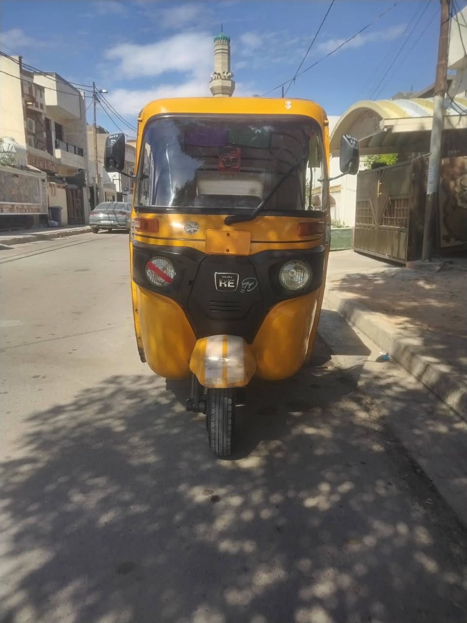 سلام عليكم تكتك 21تكتك مثل ما واضح كدامك نضيفه واي نقص مابيها يعني تاخذها بوجهك للشارع تخم تاير جديد جادر جديد تغليف كشنات ونايلون رقمي متوفر وتساب وعل خط ***********
