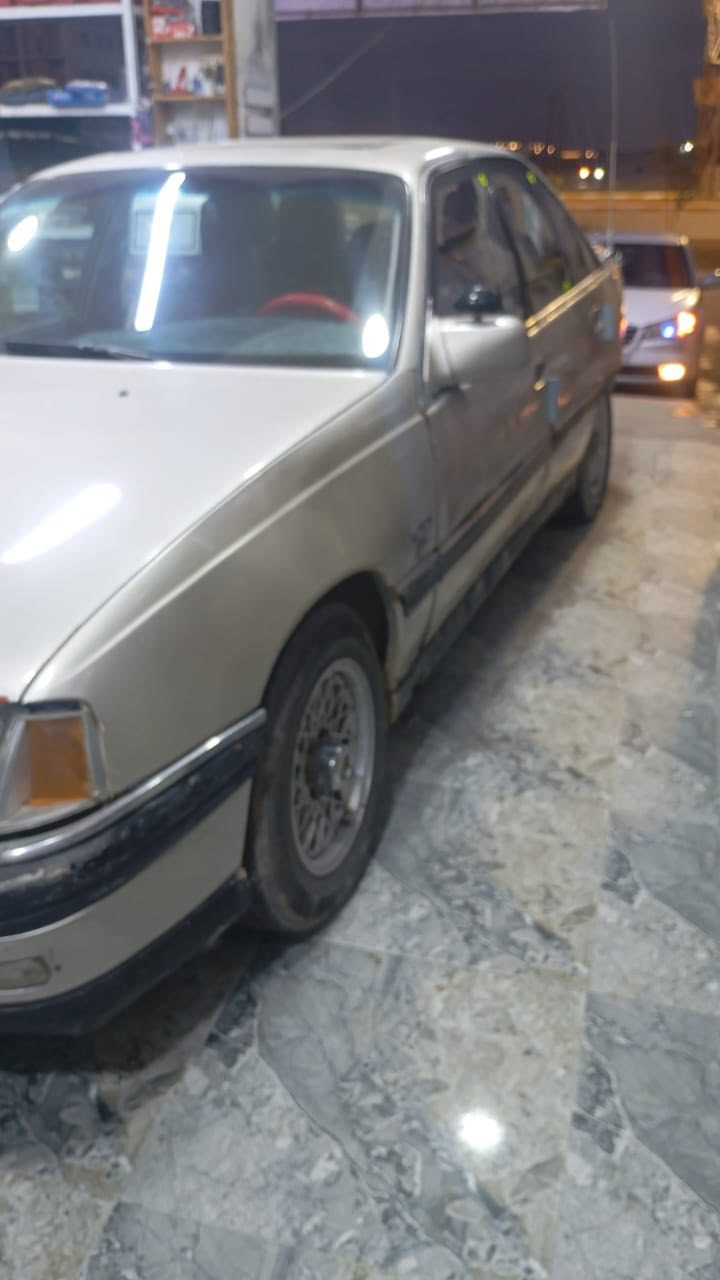 مكلف بالنشر للاستفسار الاتصال برقم
سلام عليكم للبيع اوبل اوميكا موديل ٩١ سيارة جاهزة محرك ٢٠٠٠ كير عادي رقم انبار مشروع وطني سعرها ٢٥ وبيها مجال بسيط مكانها رمادي ***********
