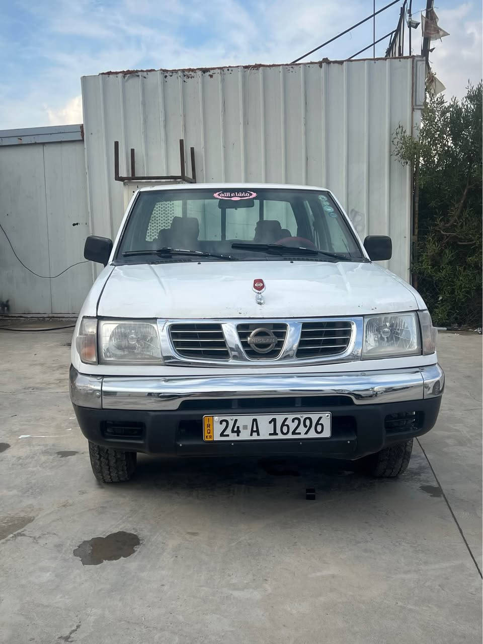 نيسان پيكةب مؤديل ١٩٩٩
١ پارچةو دوو پةلةي سبوغه 
رةقةم و ژينگةي نويه ناو سؤره گيان مةكينةي بةشةرته سعري ٧٣ وةرةقةو مةجاليكي بةسيت لة هةوليرم 
بةشةرتي حاسيبه 
***********
