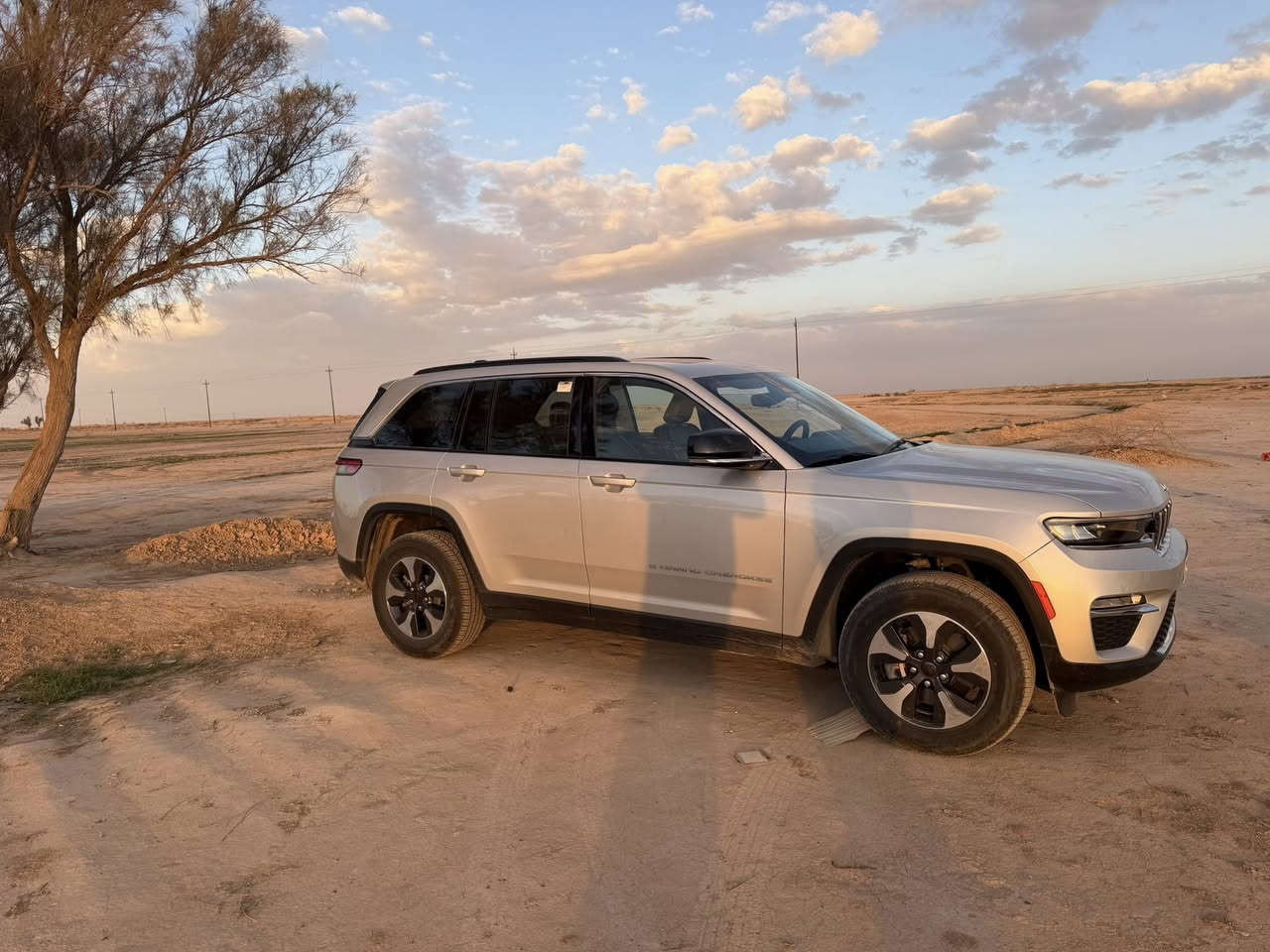 السلام عليكم
جيب گراند شيروكي 2024 4xe وارد امريكي ثلاث انظمة 
ماشيه 44الف mi تقريبا وقابل للزياده 

حجم المكينة:2000 تيربو+هايبرد+بلگ ان

الضرر: مثل ما موضح بالصور حادث بسيط +الباب خلفي تصليح وصبغ بحدود 20سم مربع وكلير 

حالة الايرباك:سليم مطاك ولاايرباك

المواصفات:

١.شاشة

٢.بصمة

٣.تشغيل عن بعد

٤.سستم صوت Alpine +دمام خلفي 

٥.كشنات جلد

٦.كشن سائق ميمري

٧.كشنات كهرباء

٨.صندوق كهرباء

٩.حساسات خلفية

١٠.اشاير بالمري

١١.رادار امامي

١٢.رادارات ٣٦٠

١٣.ثلاث وضعيات قيادة

١٤.بانوراما فتحتين

١٥.گير ماوس

١٦.نظام منحدرات

١٧.هيترات بالكشنات

١٨.ويل كب كروم

١٩.لايتات لد +بگلايت لد

٢٠.بصمة ابواب

جاهزة مرقم بغداد 

السعر 31.800$

***********
