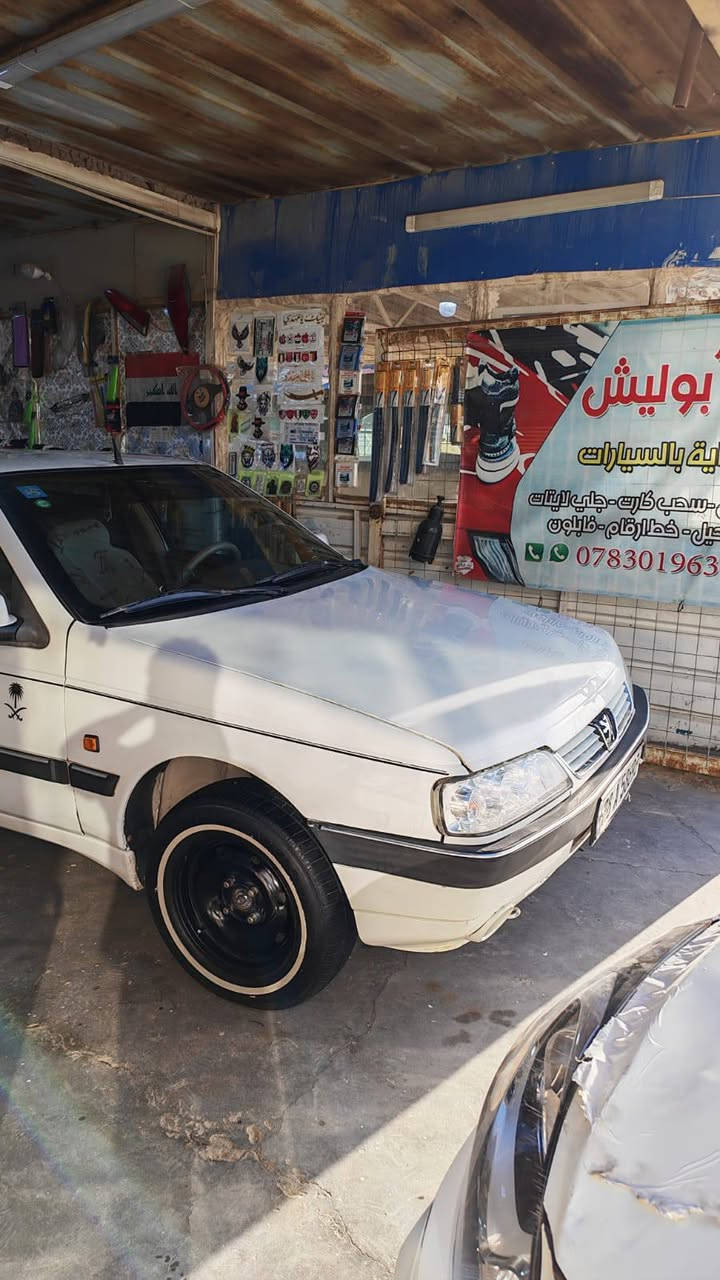 بيجو اكد 405 موديل 2016 سيارة جاهزة كل نقص مابيهة مكينة كير كلة كفالة تبريد ثلج ❄
بيهة صبغ هلا الجامع الخلفي وربع الباب الخلفي 
سعر 49 بيهة مجال ***********
