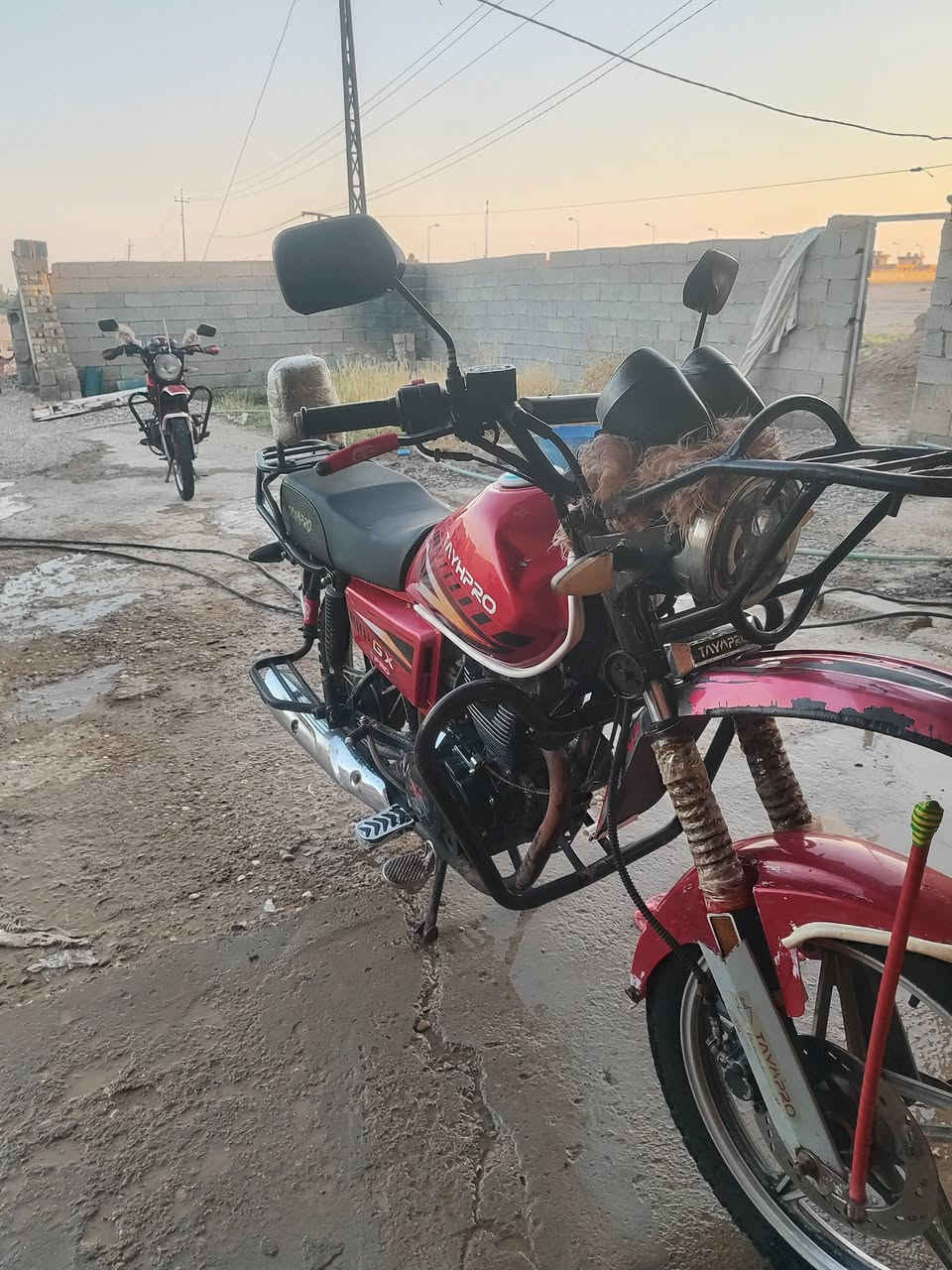 السلام عليكم دراجه للبيع تايهه برو موديل 18مكان واسط جصان السعر 850 اوراق ملاحضه قير متواجد علفيس ***********
