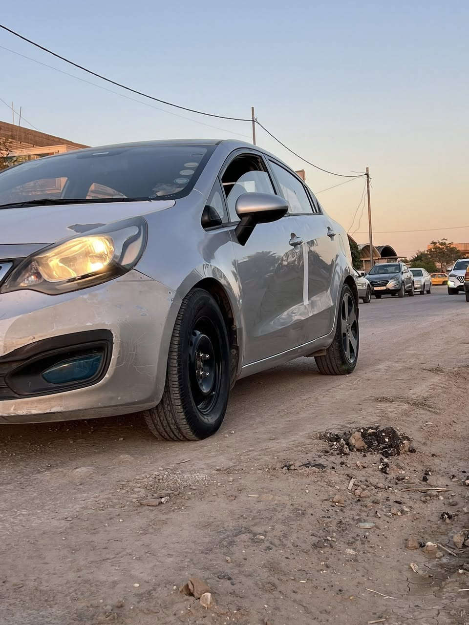 السلام عليكم للبيع كياريو موديل 2015 خليجي مكينه 1600دوش رقم بابل الماني كير محرك حداديه تبريد تخم تاير جاهز من كلشي جاملا امامي صبغ فقط والباقي كفاله من الضربه والصبغ والتبديل رقم الهاتف *********** رقم بي واتساب بيع أو مراوس العنوان بابل السعر 78 بيع سريع
