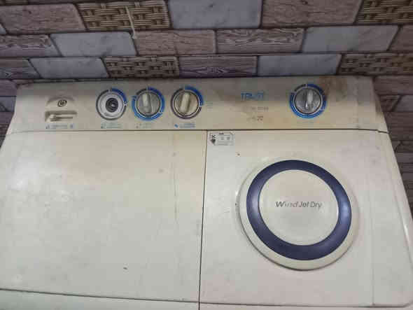 غساله للبيع حجم كبير 12,كيلو سعر 60عنوان ام كبر رقم ***********
