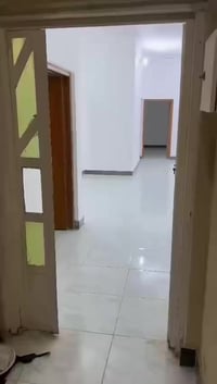 شارع المكينة • غرفتين • درج معزول