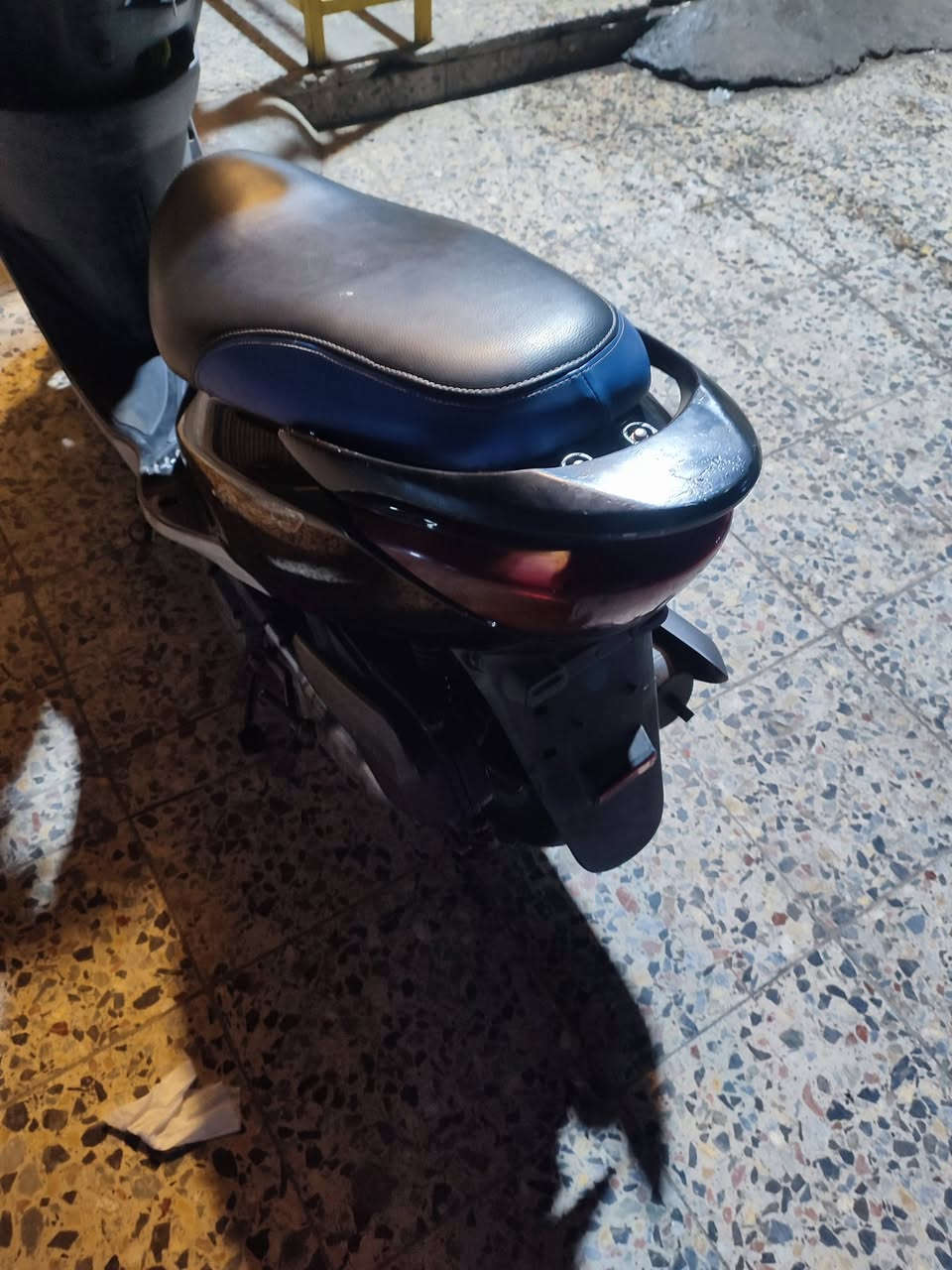 دراجه بريز للبيع 
مكينه ناعمه 
شغاله سلف وهندر 
 كهربائيات كلهه شغاله 
نضافتهه مثل ما اتشوف بالصور 
المكان البلديات تقاطع الكهرباء 
السعر 450قفل 
شراي اتصل ***********
