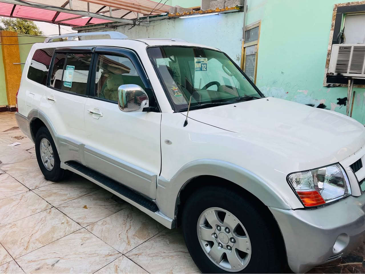 السلام عليكم للبيع باجيرو مديل 2005 
لون ابيض مكينة وكير بلاد كفالة حدادة تخم تاير ويل كب جديد كهـربائيات شغالة  رقم مثنى مشروع وطني تحويل مباشر كفالة من الكص والنقل والضربة سيارة جاهزة العنوان البصرة الزبير السعر 72 قفل 
*********** الزبير, البصرة
