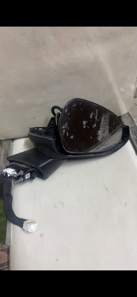 مساء الخير حبايب عندي دبلات خلفيه K5زيرو موديل ٢٠٢٣  اصلي شركه مو تجاري ومرايا ام الرادار صفحه عكس السايق كامله ماعدا الكفر  الي يريدهم يخابرني  مكاني بغداد ***********
