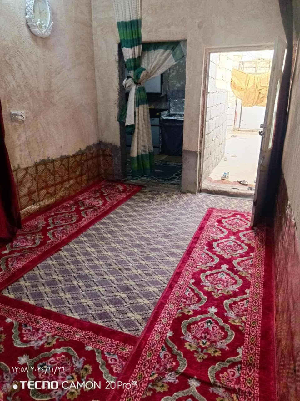 السلام عليكم بيت لبيع 75متر خلف جامع الخزاعل تجعيب طابوك السعر 11وبيه مجال ***********
