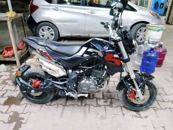 السلام عليكم
بنلي موديل 2021 للبيع
مليونين و200 وبيها مجال  سنوية باسمي ثاني يوم تحويل 
سكني بغداد 
للاستفسار ***********
