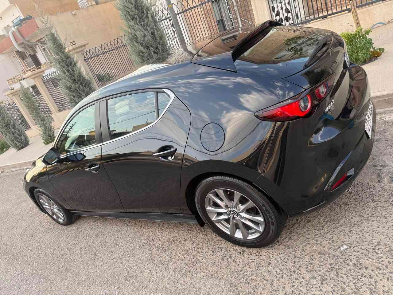 Mazda3 Sport2024
مازدا هاشباك٢٠٢٤موا سه فات سه ليكت مه كينه ٢٠٥ بى توربو بى ده بل اكسل  ٣بارجه ونيو بويا خه بى نا و كرتنو شانصى  به س بونيدى  ده عمه اوانى تر كليره  ٢٨٠٠٠مايل 
M1 PAKM2R1700362
118مه جاليكى برا يانه  روشتوه
*********** السليمانية, العراق
