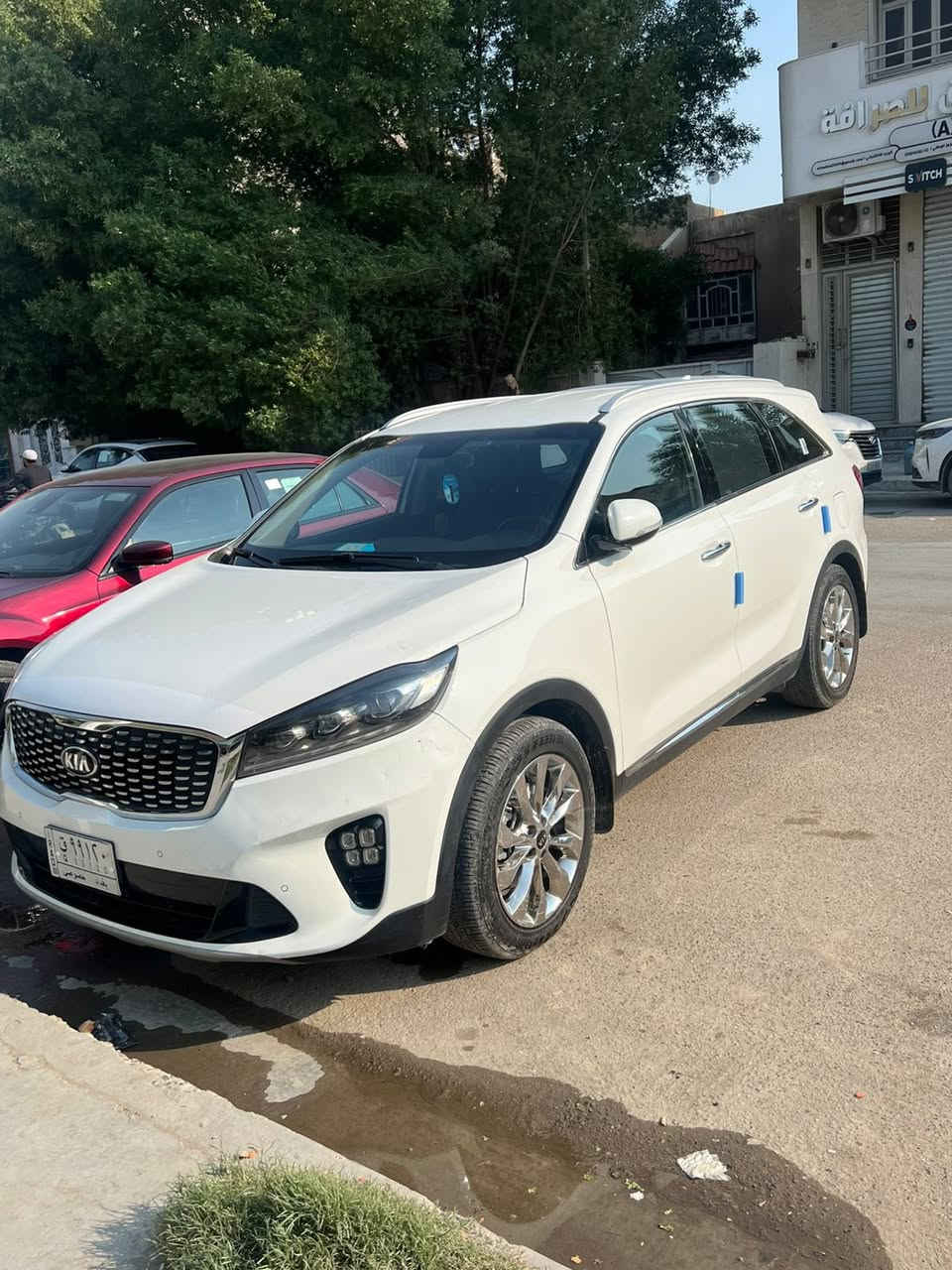 السلام عليكم 
كيا سورنتو موديل 2020 مواصفات نص فول السيارة نظيفة و خالية من كلشي من الصبغ و البارد و التبديل مكان السيارة زيونة 
للاتصال ***********
