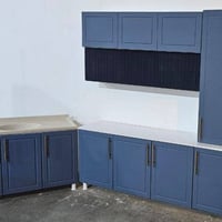 كاونتر خشب ٢م • فاترينة • سنك ١م