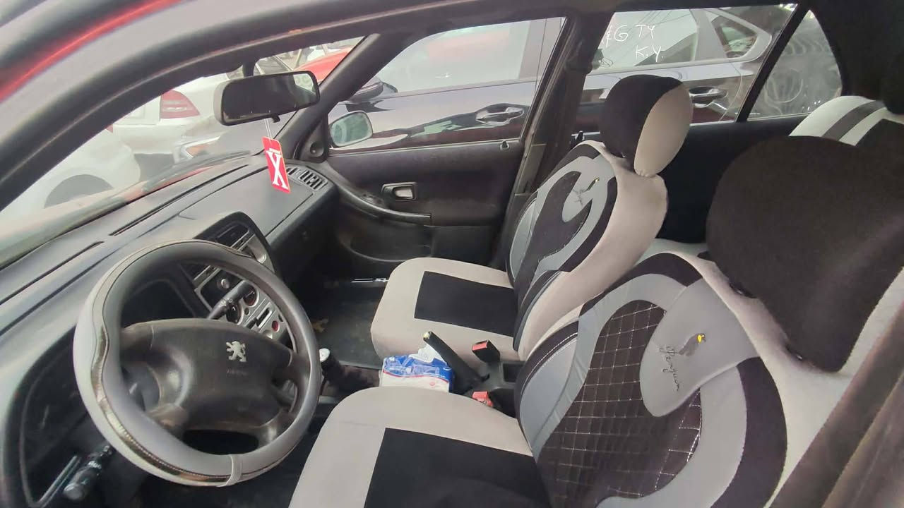 السلام عليكم
بيجو 2002.   306
محرك وكير شرط سيارة مكفولة من الحوادث والضرر سقف مطوز جمالية وصندوق داخل جديد سيارة خير من الله مال بيت رقم بغداد مشروع وطني اتريد تحويل او وكالة شرط طخم تايرات جديد باتري جديد اتراي وين ماتريد كابون  السعر 49 مكان السيارة موصل للستفسار ***********
