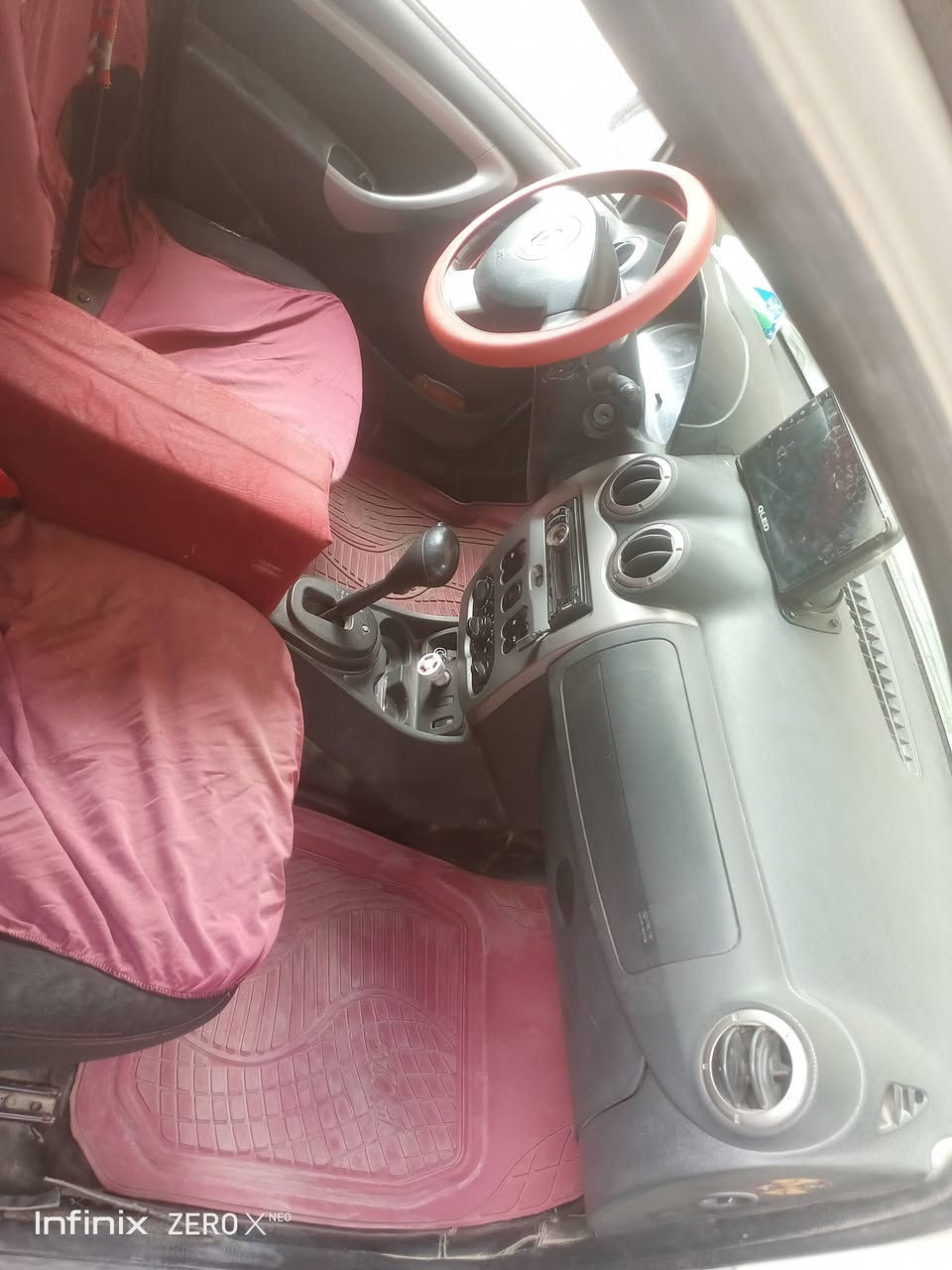 رينو داستر 2013 ،  محرك 2000 محرك وكير  جديدان  لا ضربه ولا صبغ   فقط البنيد امبدل ليس أثر ضربه  السيارة على الشوف والقناعة  
***********
