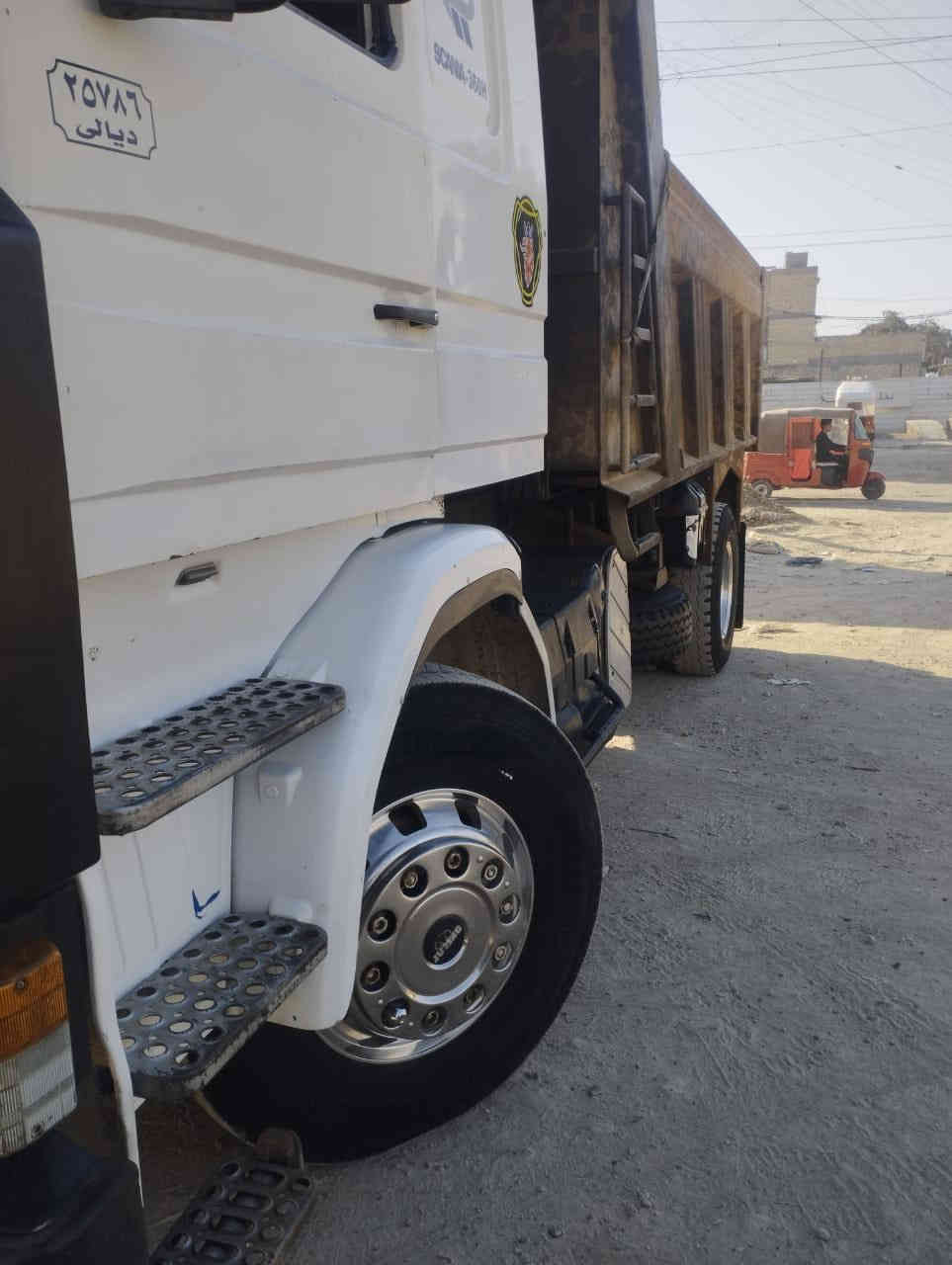 سلام عليكم ايف ١١٣لبيع مكينه سوده ٨٨كير ٤+٤ورك كله هوائي تبريد شقال رقم نكليزي بسمي بلادي قلاب مكان سياره بغدادسياره ما عوزهه شي جاهزه الشقل ***********
