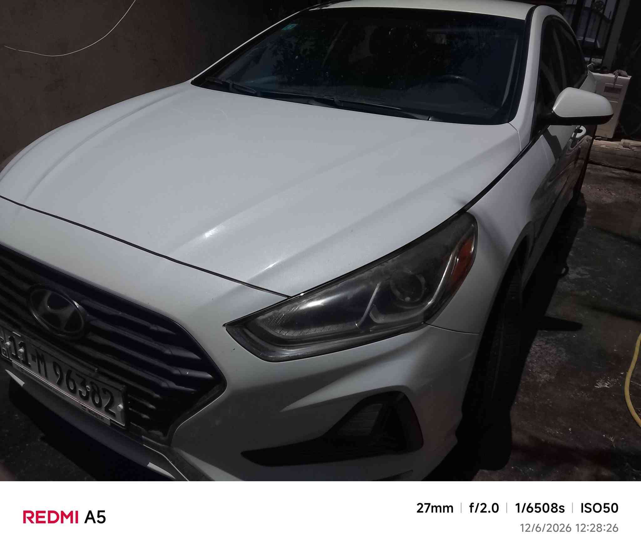 سلام عليكم سوناتا للبيع موديل 2018 بغداد سياره جديد لا شاصي ولا لغت حادثه باب سايق وباب خلفي 
 ماشيه 90الف مكينه وكير تبريد صدر دايرات جديده السعر 123 مكانه بغداد خظراء ***********
