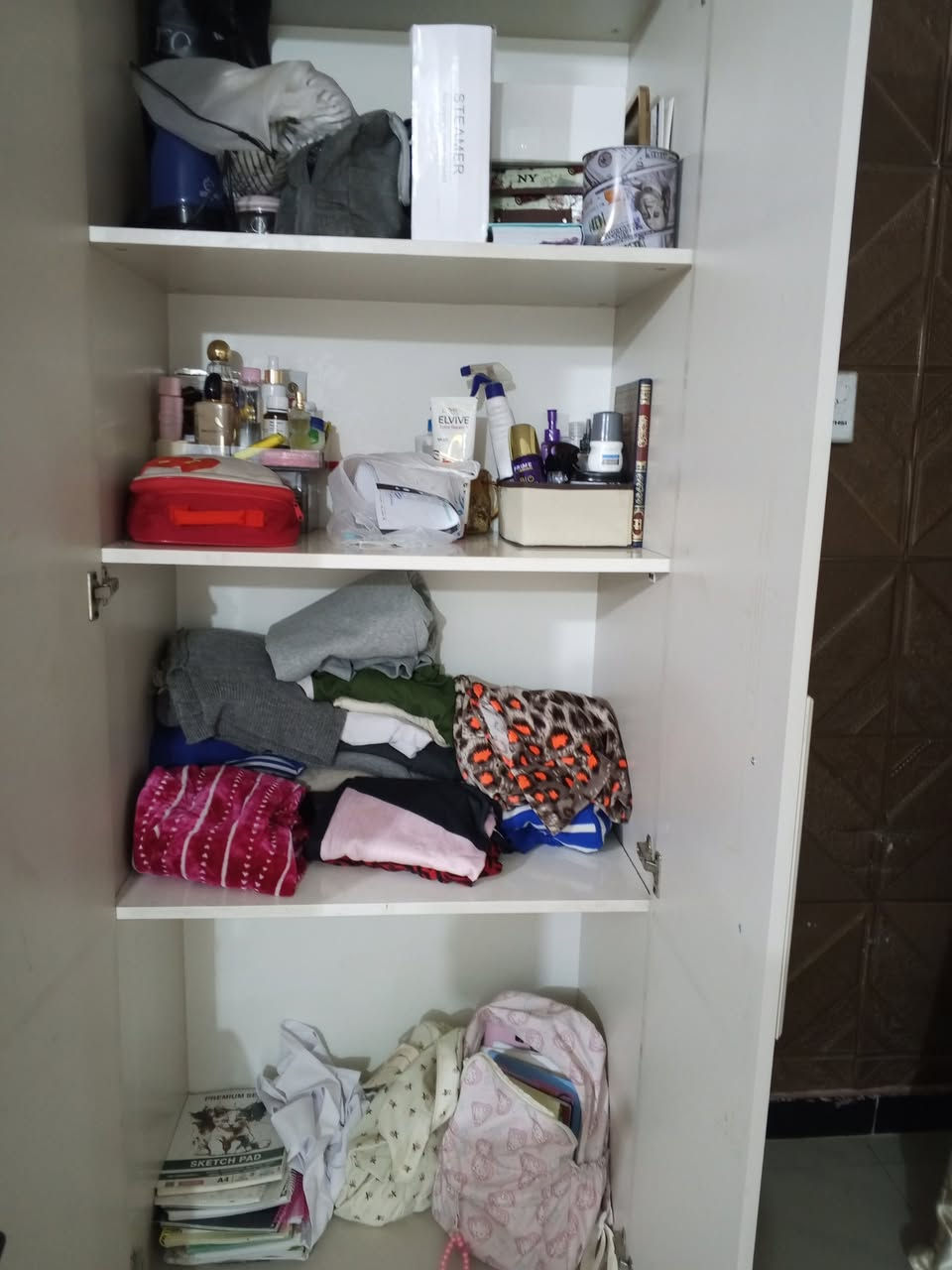 للبيع
الكنتور ابو البابين 130 وبي مجال بسيط 
الكرسي 40 
الجرارات 20 
كرسي المريض 60 
ميز المراية 20 
الصوبة 40 
الدوشك 100


**إذا كنت صاحب هذا الإعلان وتريد حذفه لأي سبب، رجاءا أرسل رسالة إلى الدعم الفني**