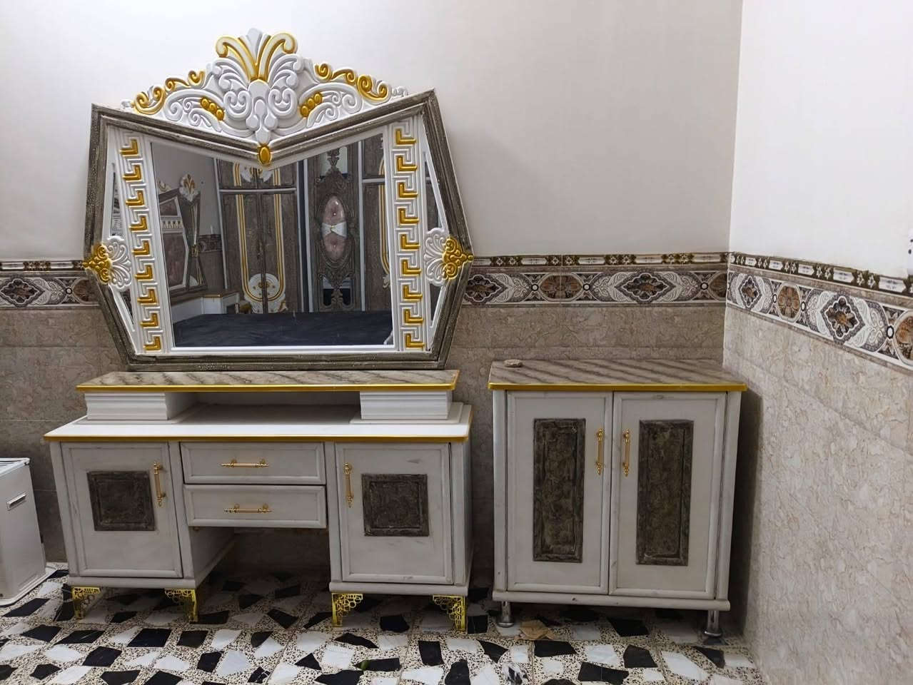 غرفه صاج 
المكان بغداد 
السعر مليون ونص وبيه مجال
متواجد خاص واتساب 
***********
