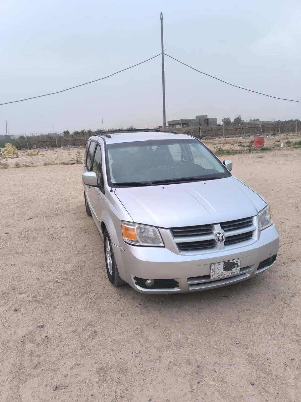 السلام عليكم دوج كرفان للبيع موديل 2008 
رقمها بصره-- نفاذ السنويه2027 
ماكينه 6 سلندر 3300 
حدادي 80 بل ميه
لايت زنون
ماكينه وكير خير من الله 
كاميرا خلفيه 
شاشه لمس 
مكانه بصره 
حادثها بل باب اليمن
السعر85 

للاستفسار ***********
