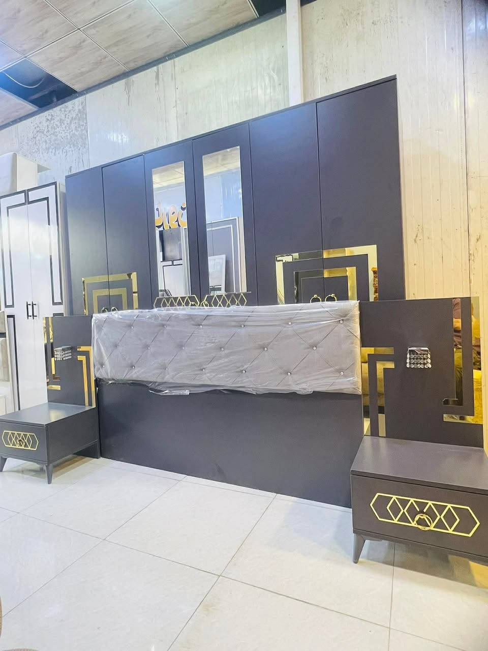 غرفة. تركي نضام ابواب. لون. مميز. ٦قطع. فول نضافة. ٥٥٠بس واصل. كول مناطق بغداد


**إذا كنت صاحب هذا الإعلان وتريد حذفه لأي سبب، رجاءا أرسل رسالة إلى الدعم الفني**